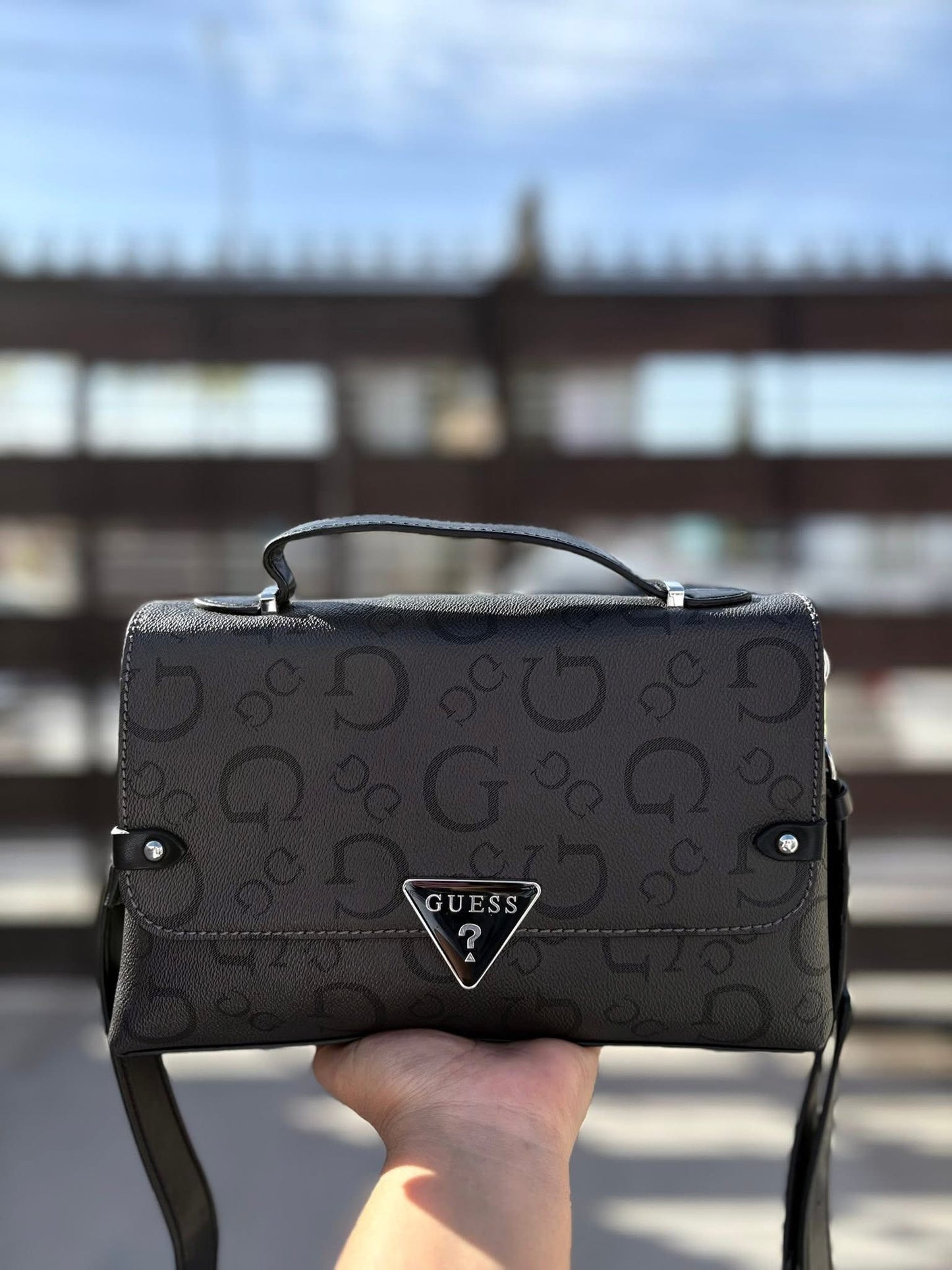 Bolsa Guess Crossbody Marlena Negro Lisa Níquel