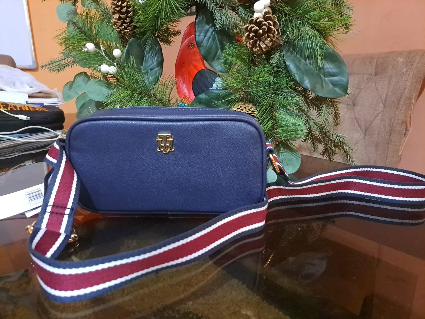 Cartera crossbody Tommy Hilfiger color azul
