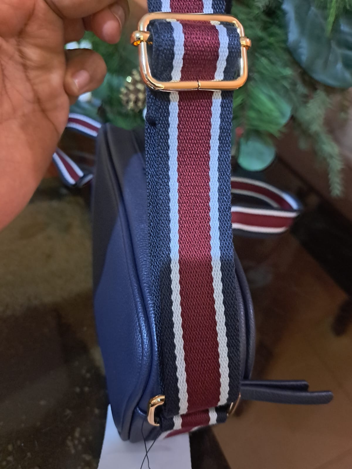 Cartera crossbody Tommy Hilfiger color azul