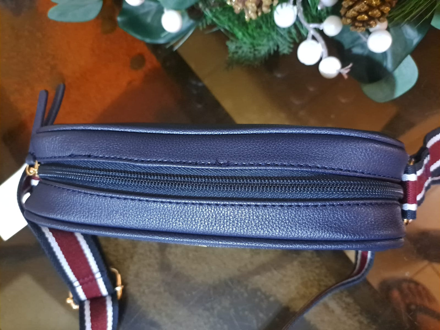 Cartera crossbody Tommy Hilfiger color azul