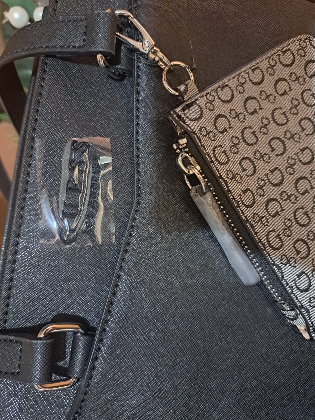 Bolso Guess Con Asas Negras Negro Liso Níquel