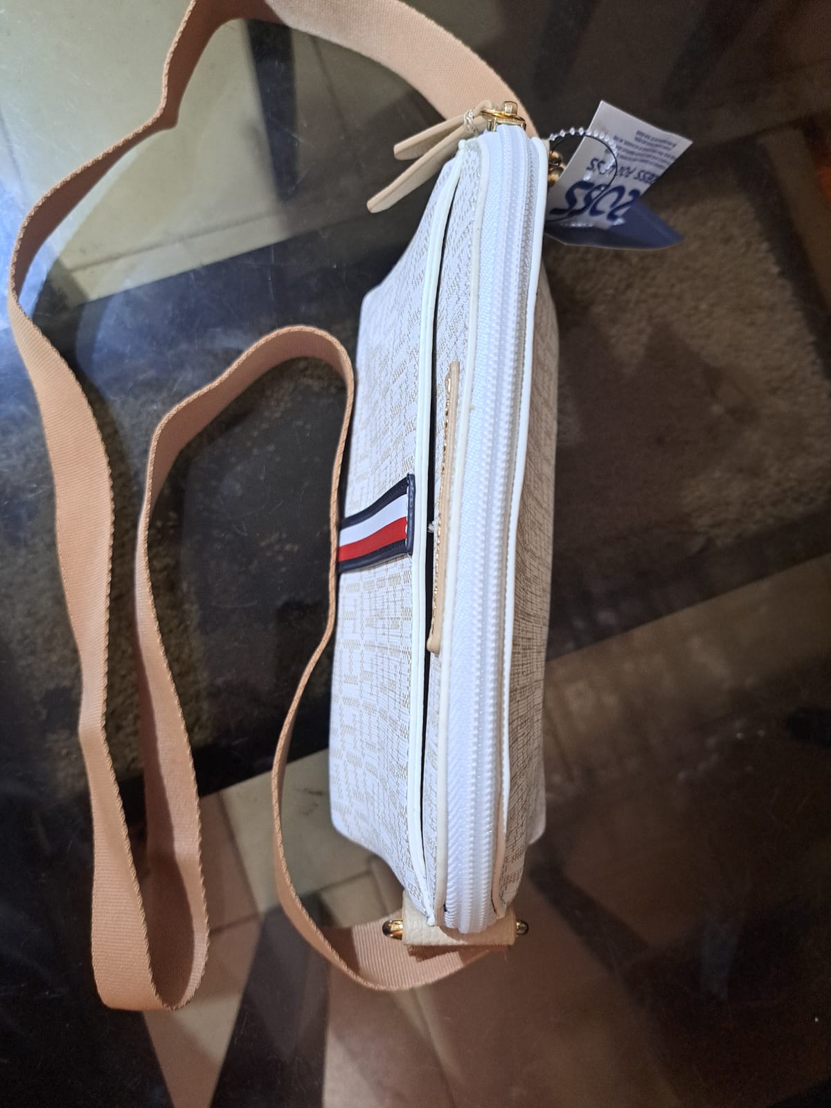 CARTERA CROSSBODY TOMMY HILFIGER DOME MONOGRAM