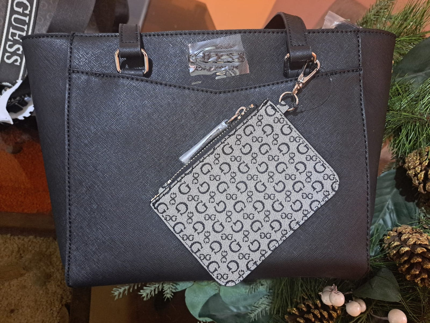 Bolso Guess Con Asas Negras Negro Liso Níquel