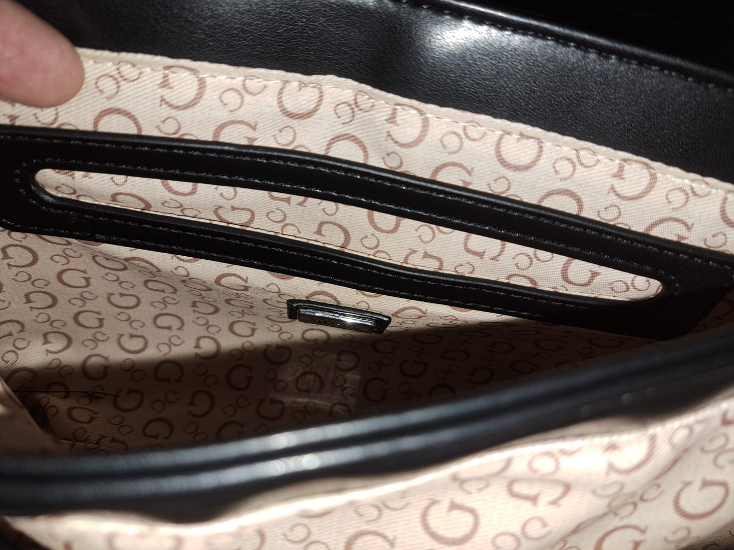 Bolsa Guess Crossbody Marlena Negro Lisa Níquel