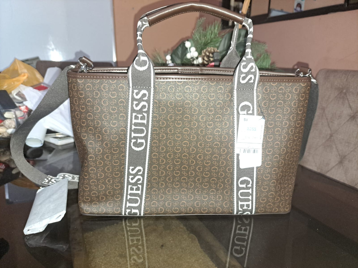 Bolsa Tote GUESS Monograma con Strap Ajustable y Mini Pouch